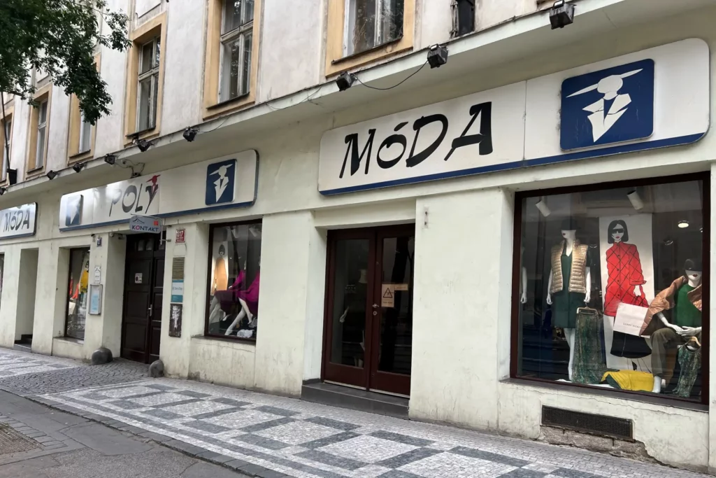 MÓDA POLY - dámské oděvy Praha 2