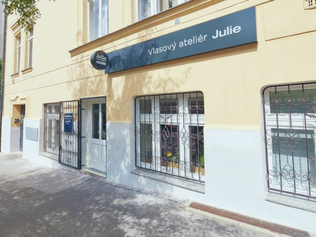 Ju&Lu ateliér – vlasový ateliér Julie – kadeřnictví Praha 3