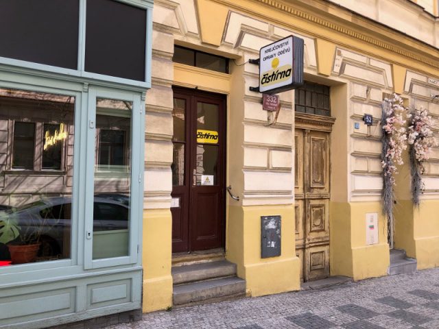 Opravy oděvů – Praha 2