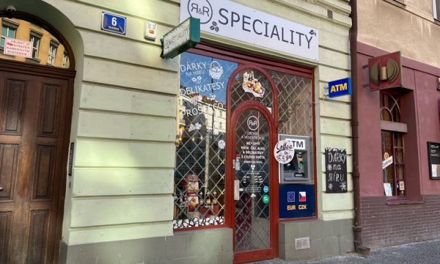 R&R Speciality – víno, delikatesy, dárkové koše Praha 2